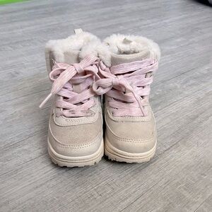Carters Adorable Girls Fall/Winter Faux Fur Boots
